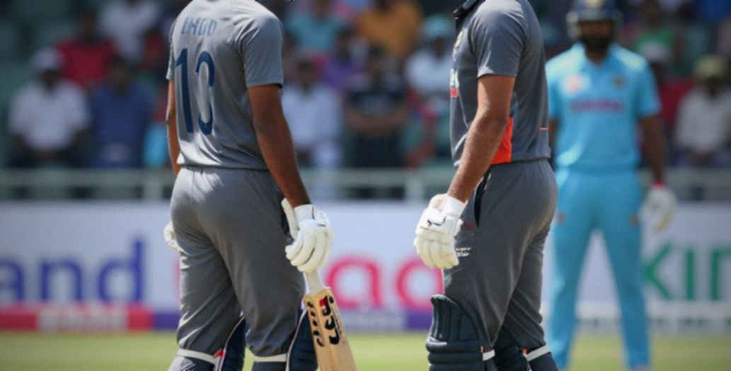 পাওয়ারপ্লের ৪২ বল: বাংলাদেশের টি-টোয়েন্টি ব্যাটিংয়ের যে ডেটা-ফাঁক স্কোরকার্ড লুকিয়ে রাখে