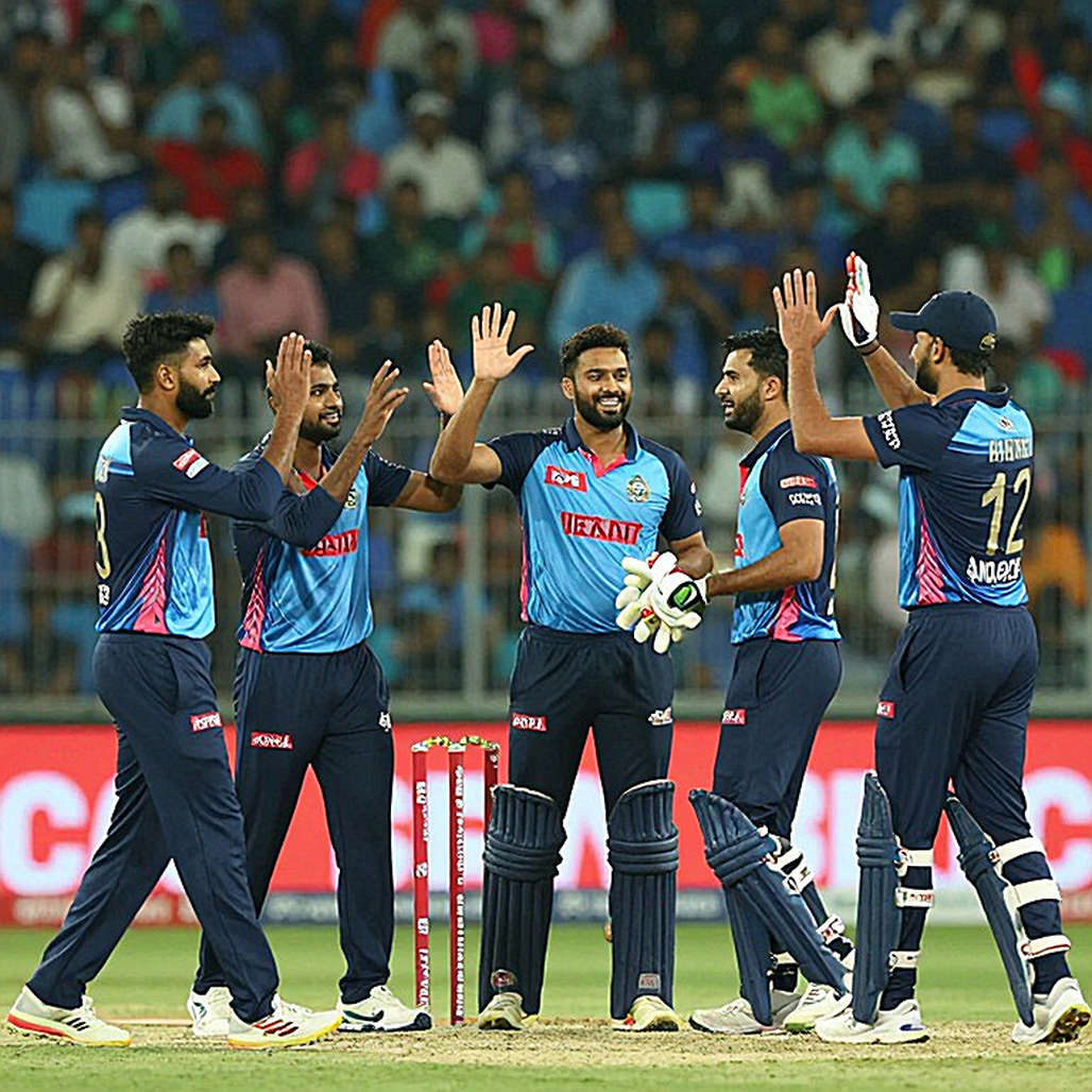নিলামের হাতুড়ি আর এনওসি-র খাতা: ফ্র্যাঞ্চাইজি বাজারে আসল দামটা কে দেয়